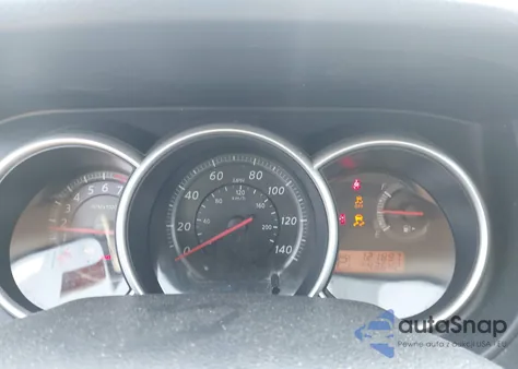 2010 Nissan Versa 1.8Sl z USA, uszkodzony, nr VIN 3N1BC1AP1AL420360